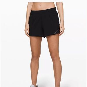 Lululemon hotty hot 4 inch shorts